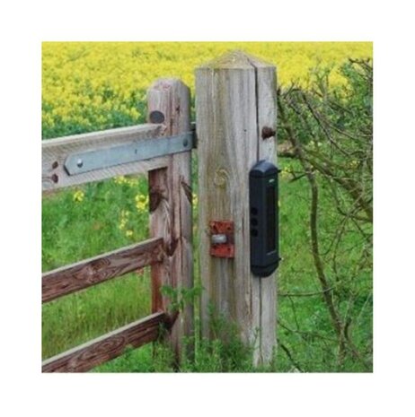 solar-beam-met-ext-bel-draadloze-bel-met-zakpieper-plug-and-play_aan_het_hek