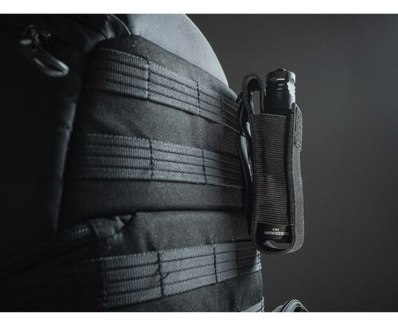 Oplaadbare zaklamp LED 1500 Lumen, Armytek Dobermann Pro holster