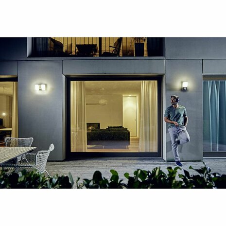 TheLeda P12 AL - Theben sensor LED-lamp met Bewegingsmelder - Wit - 11W in actie